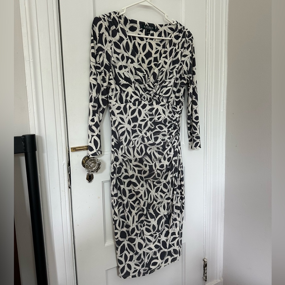 Lauren Ralph Lauren Grey and White 3/4 Sleeve Dress
